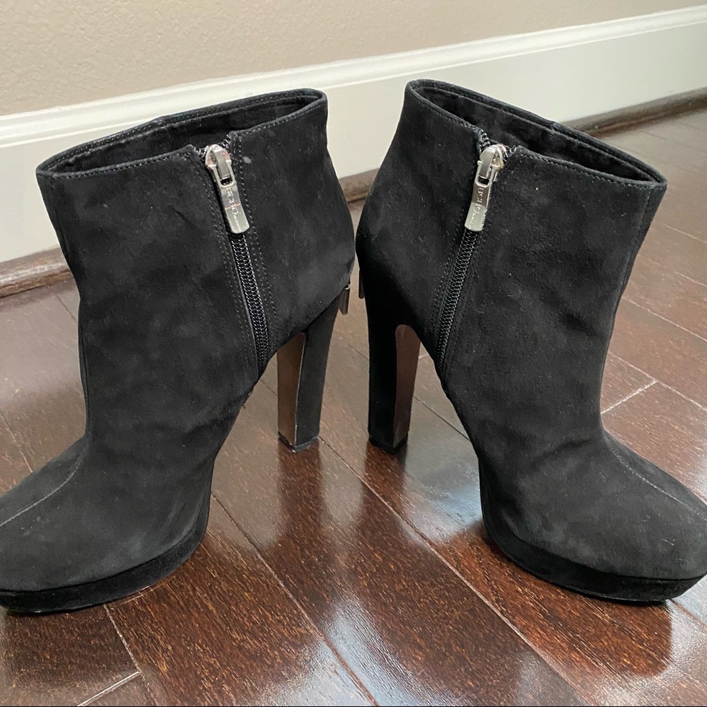 BCBGENERATION Booties - Picture 4 of 9